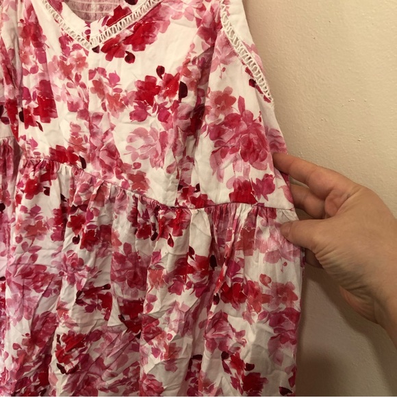 Torrid Floral Summer Pink Floral edge crochet back smocked top size 2. - Picture 8 of 14